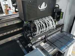 68 PCS Hoog snelheids SMT pick and place machine voor LED-productie